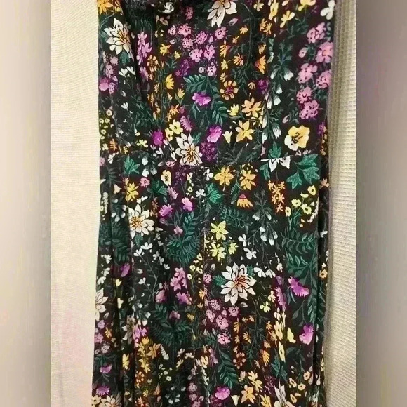 Old Navy Floral Print Ruffle Strap Dress - Picture 3 of 7